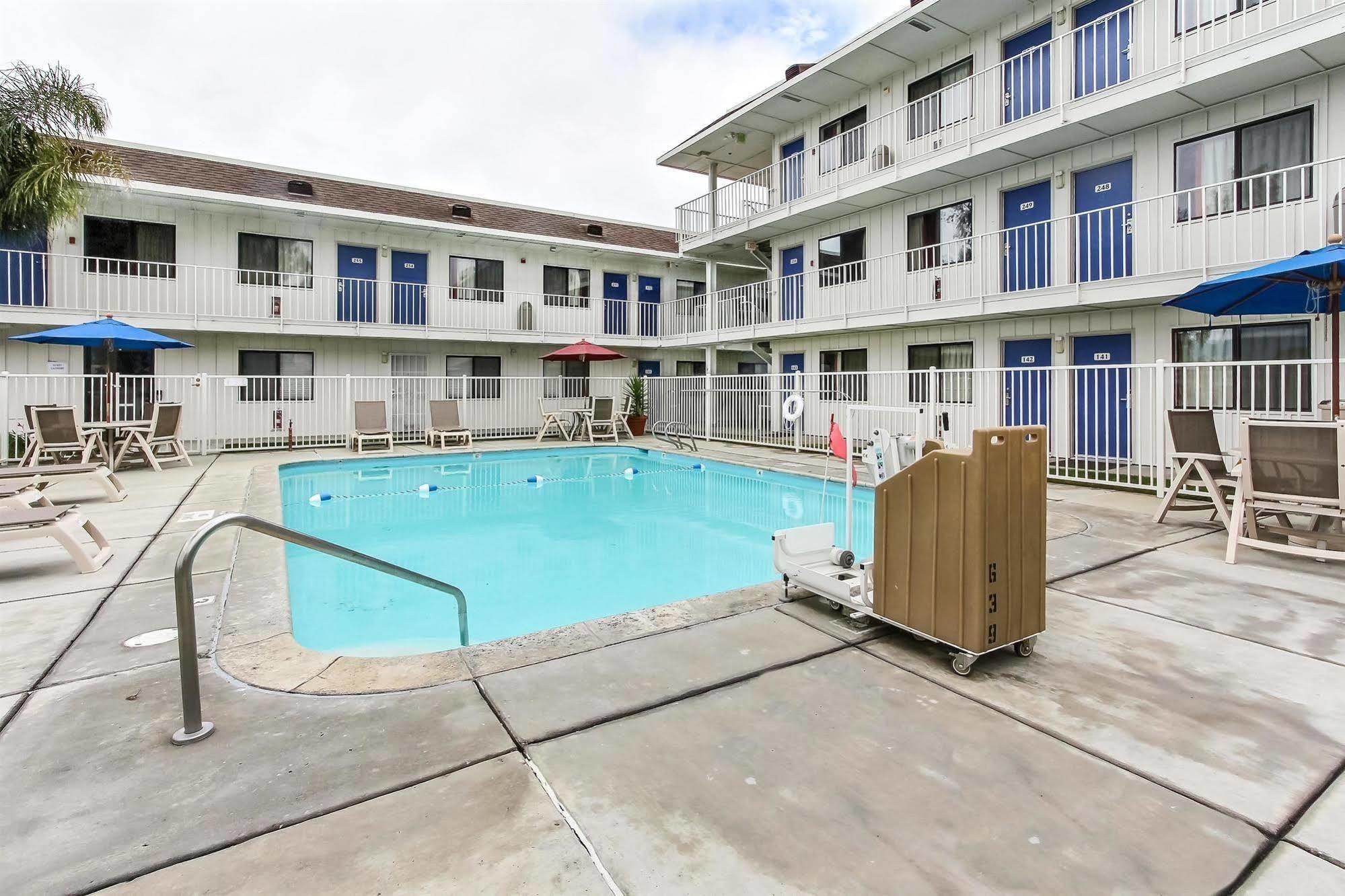 Motel 6-Salinas, Ca - South - Monterey Area Eksteriør billede